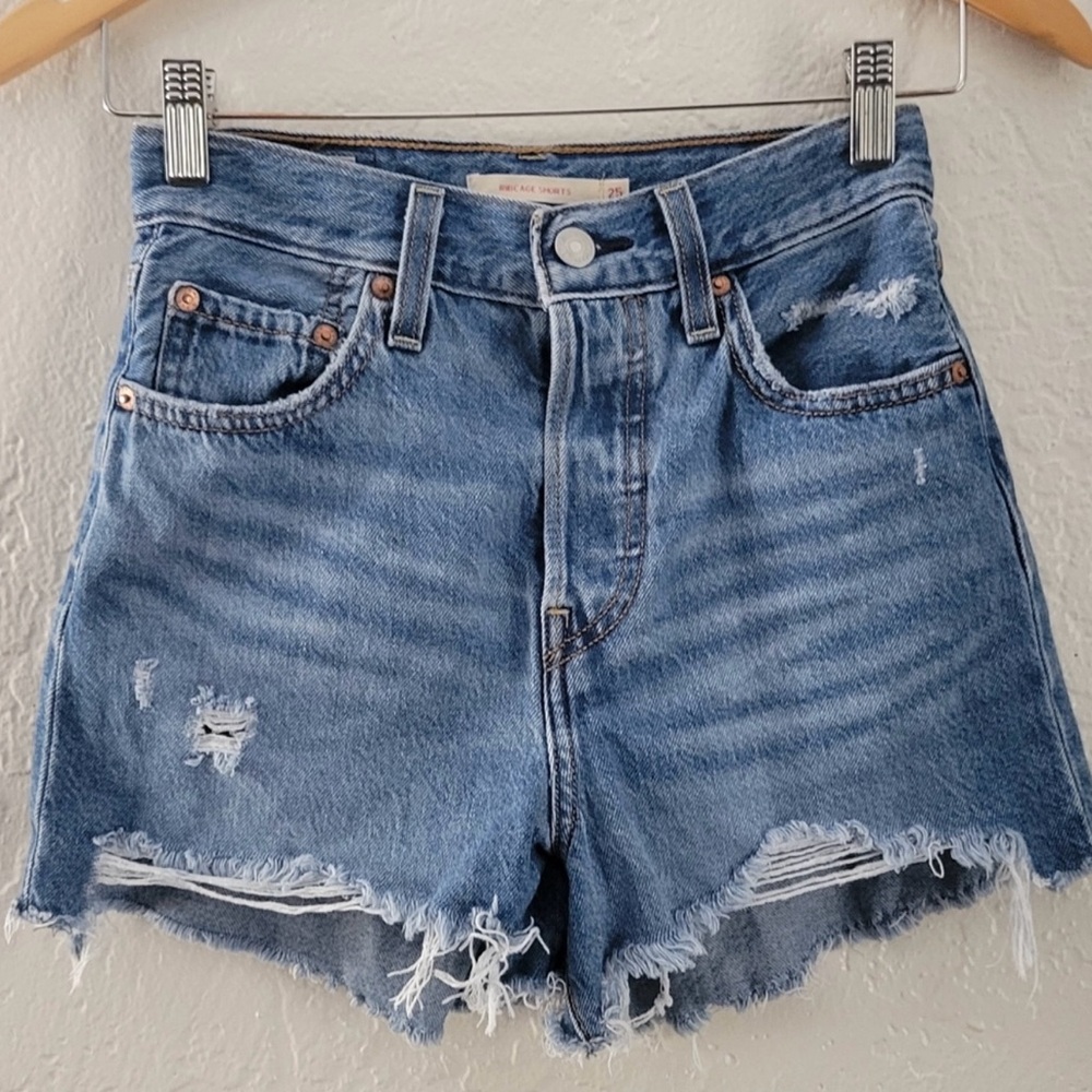 Levi's Ribcage Shorts Size 25